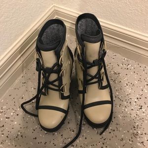 Sorel Joan rain rubber boots